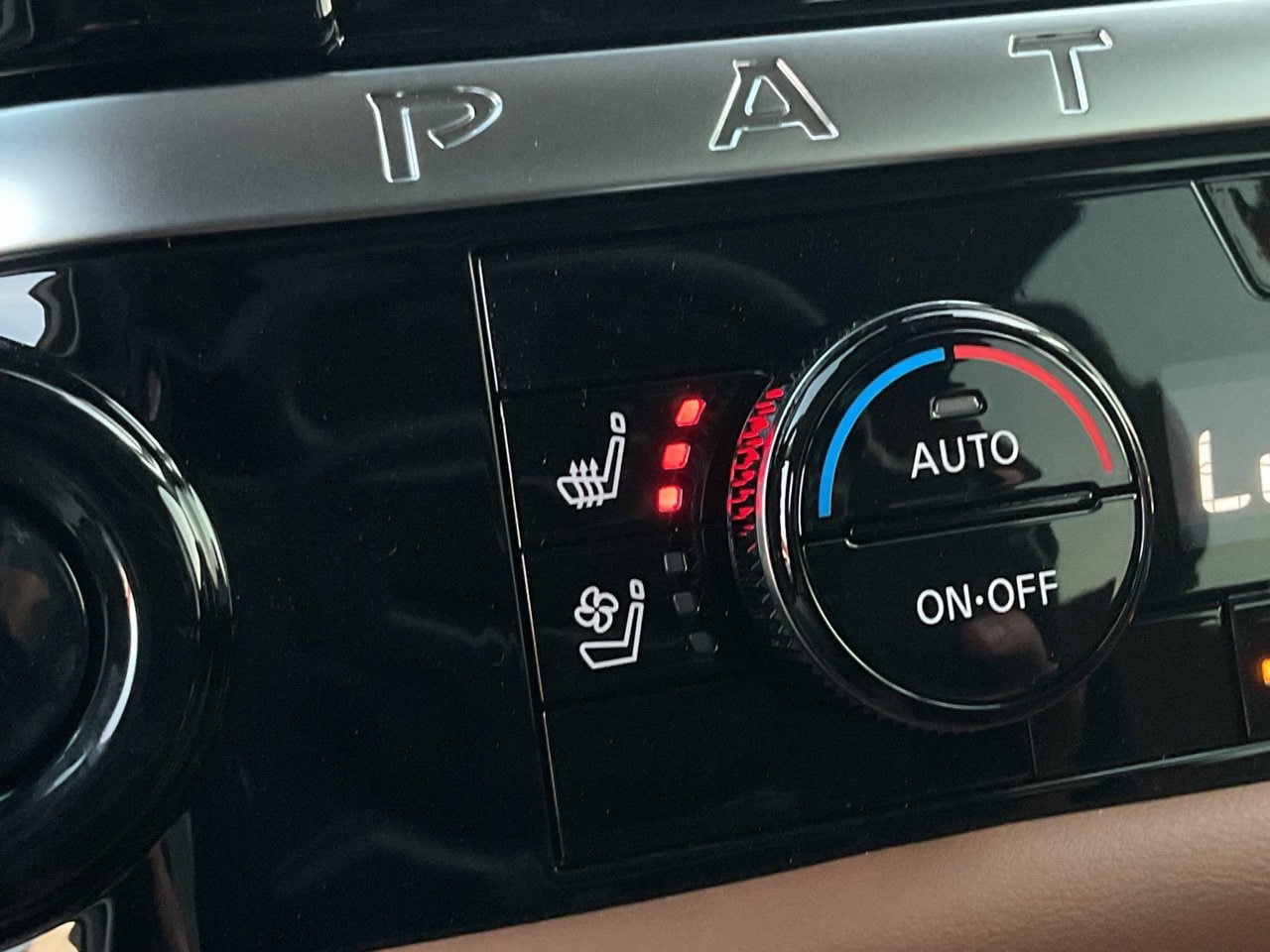 New 2026 Nissan Pathfinder Platinum FWD image 35