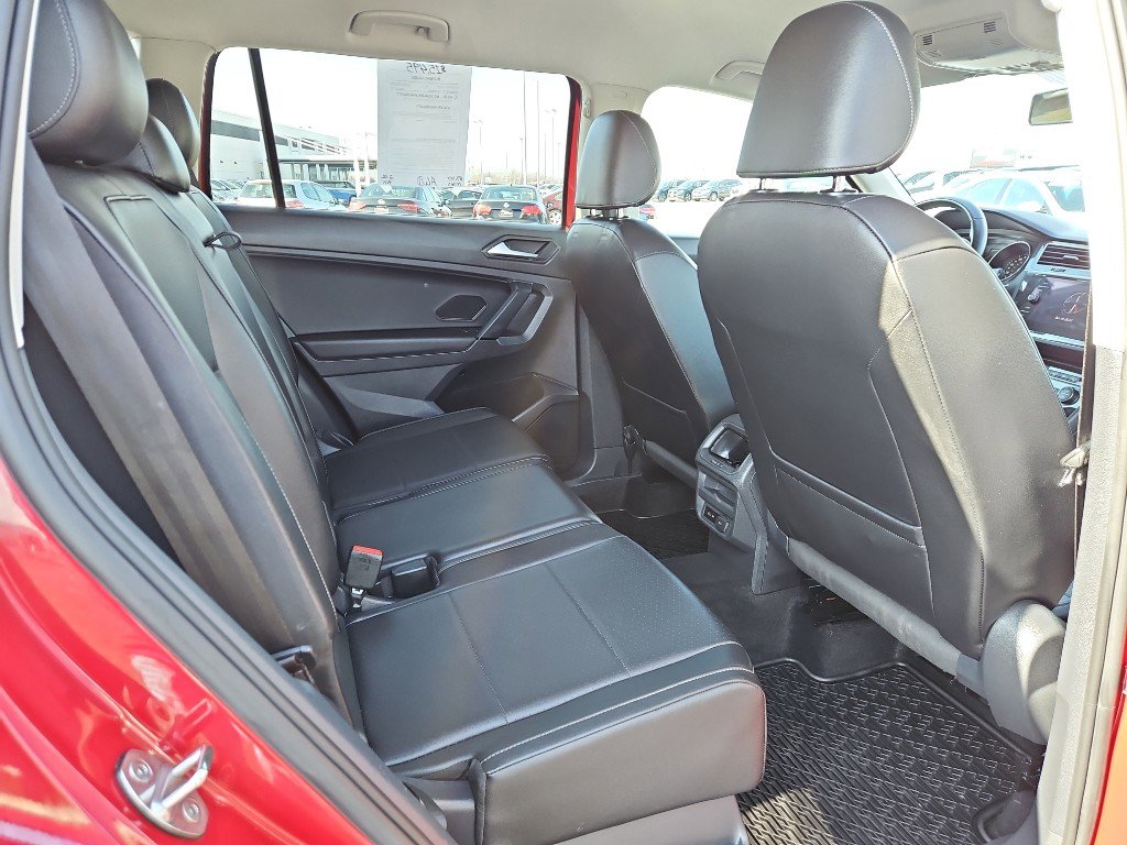 Used 2019 Volkswagen Tiguan SE image 18