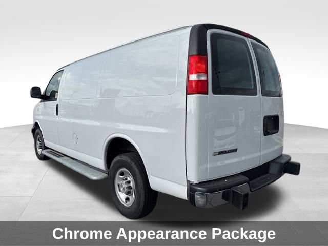 Used 2024 Chevrolet Express 2500 Work Van w/ Driver Convenience Package image 6