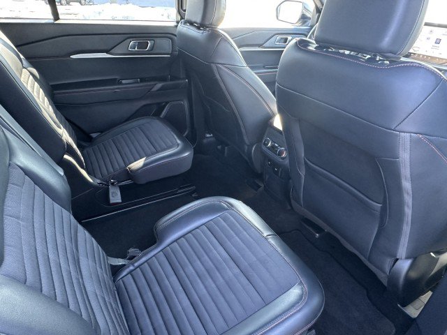 Used 2025 Ford Explorer ST-Line image 15