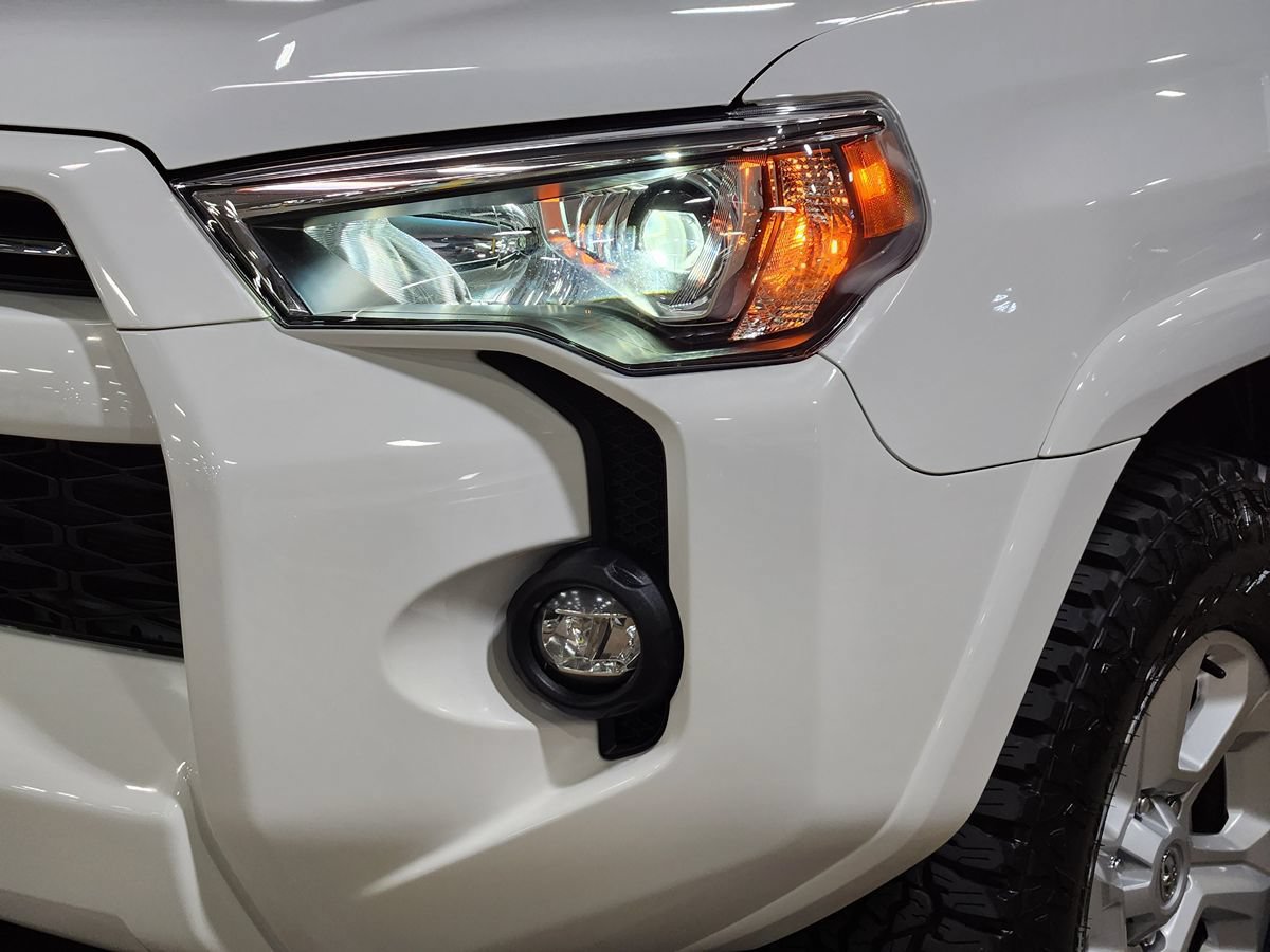 Used 2023 Toyota 4Runner SR5 AWD/4WD image 14