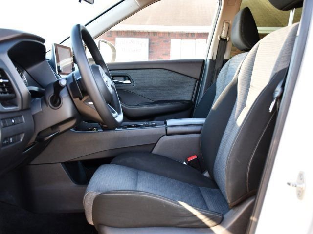 Used 2023 Nissan Rogue SV image 12