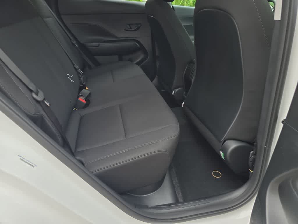New 2027 Hyundai Kona SE FWD image 21