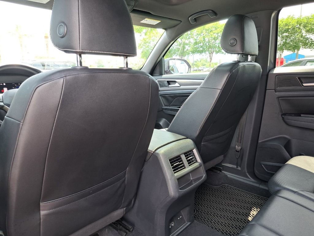 Used 2020 Volkswagen Atlas Cross Sport SEL R-Line FWD image 21