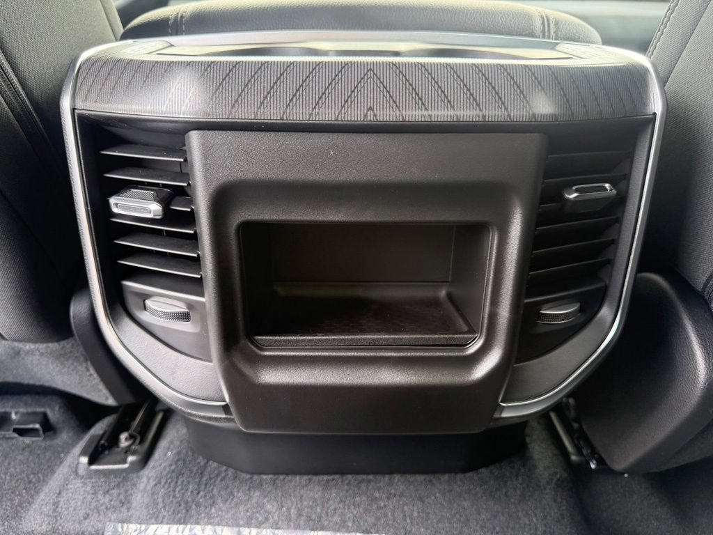 New 2026 RAM 1500 Express AWD/4WD image 36