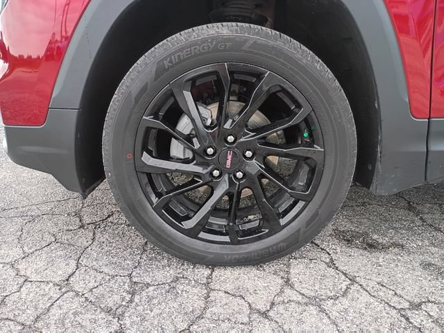 Used 2024 GMC Terrain SLT w/ Elevation Edition AWD/4WD image 15