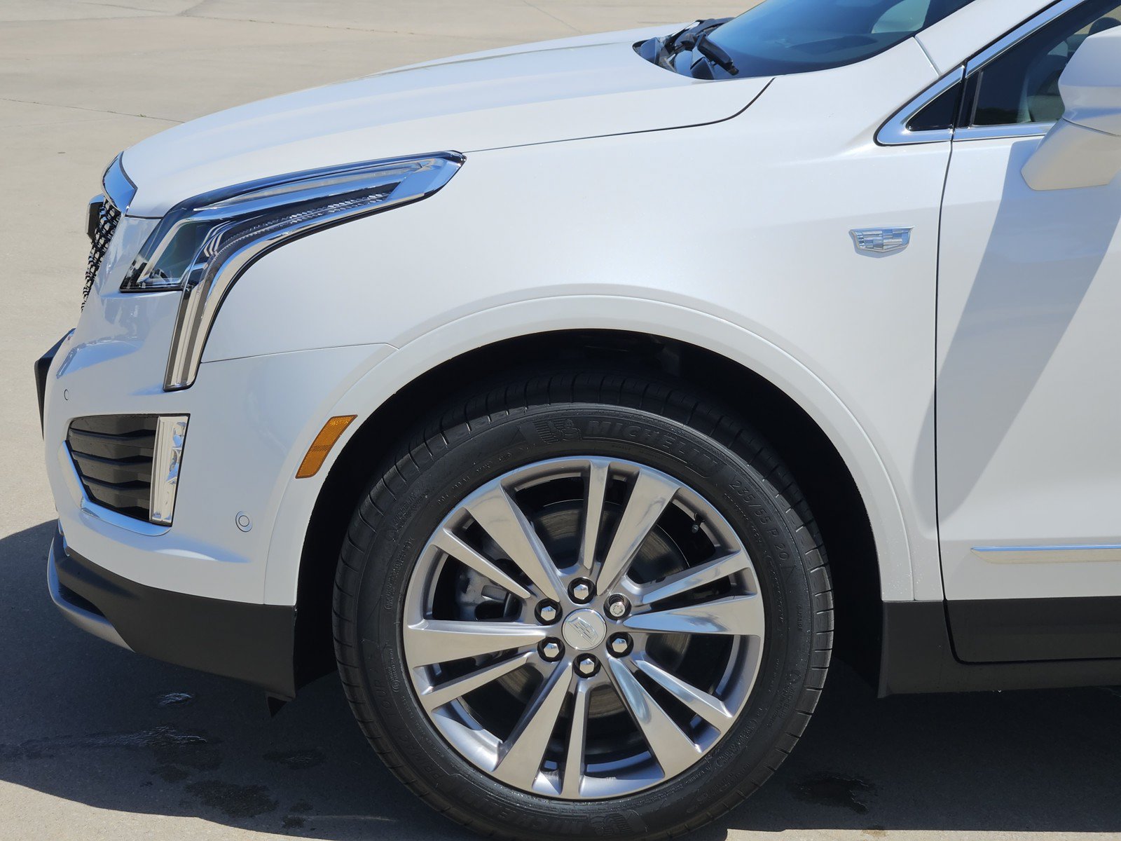 New 2026 Cadillac XT5 Premium Luxury w/ Driver Assist Package FWD image 6