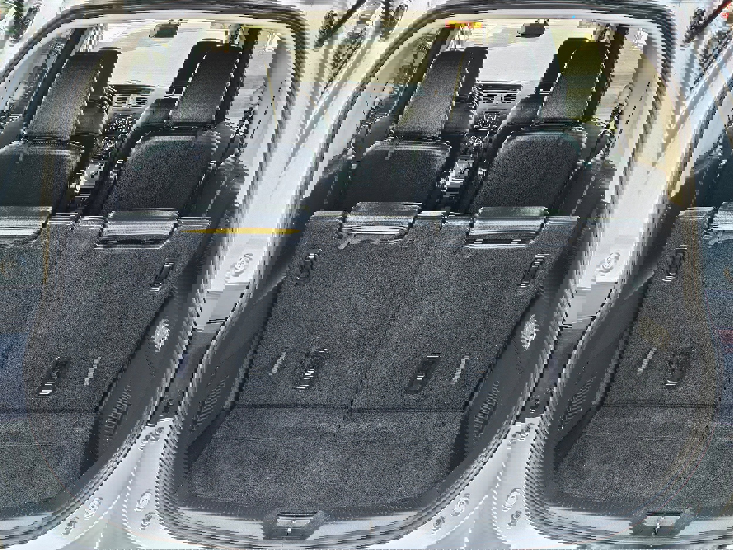 Used 2013 MAZDA MAZDA5 Grand Touring image 23