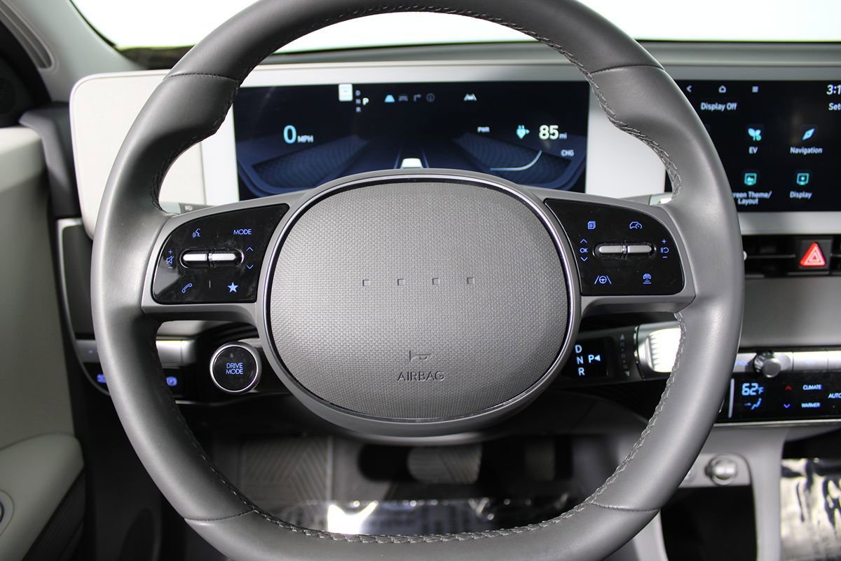 Used 2024 Hyundai Ioniq 5 SE image 5