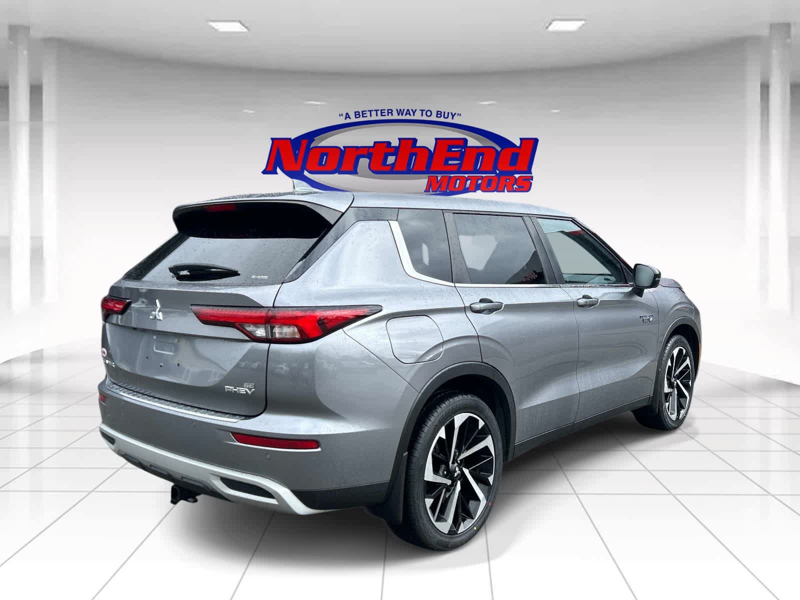 Used 2023 Mitsubishi Outlander SE AWD/4WD image 3