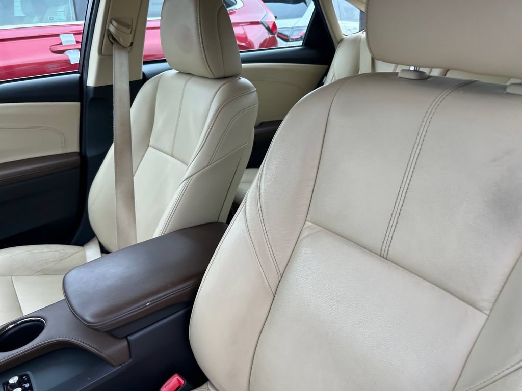 Used 2014 Toyota Avalon XLE FWD image 23