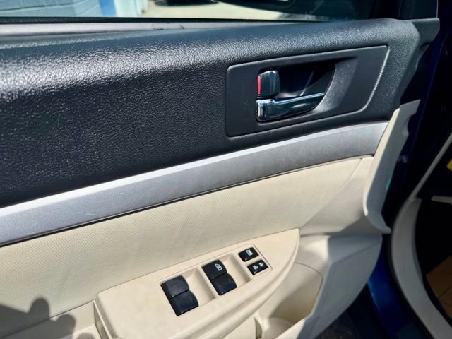 Used 2011 Subaru Outback 2.5i Premium image 23