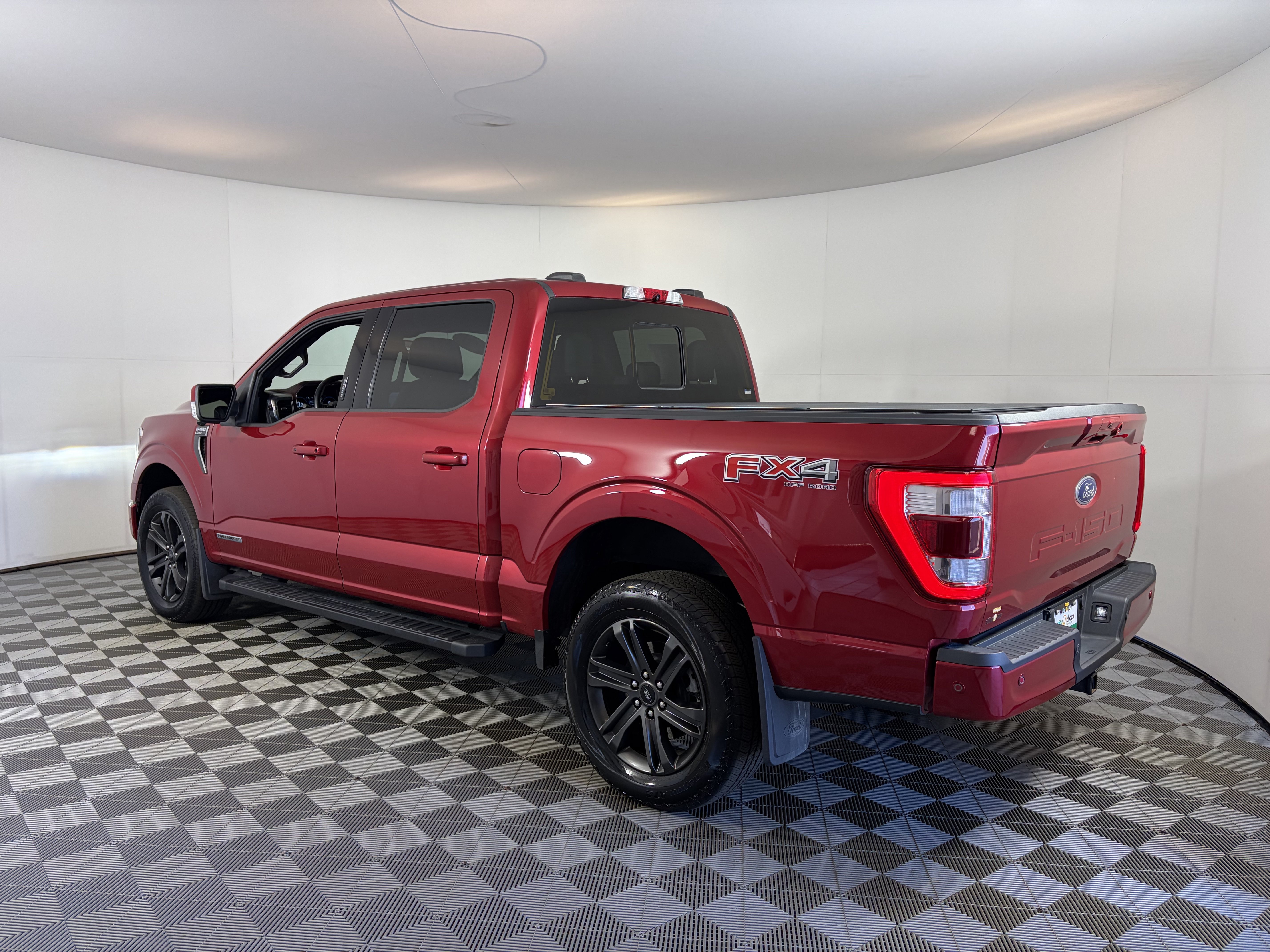 Used 2021 Ford F150 Lariat w/ Equipment Group 502A High AWD/4WD image 3