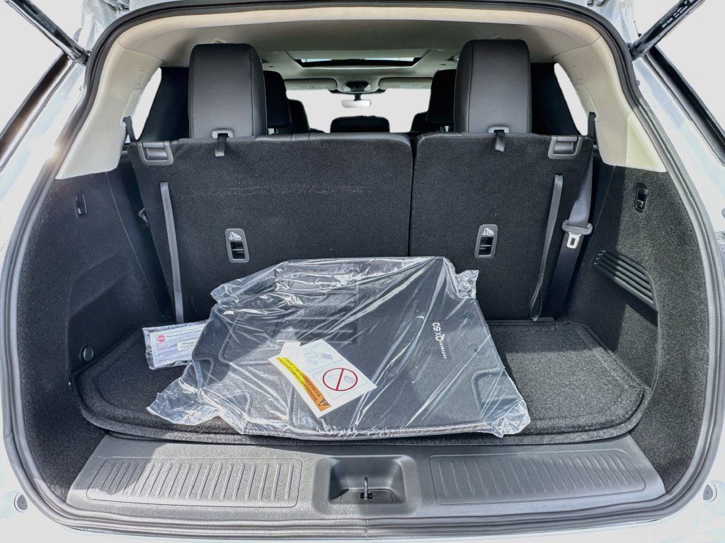 Used 2027 INFINITI QX60 Luxe w/ Cargo Package FWD image 29