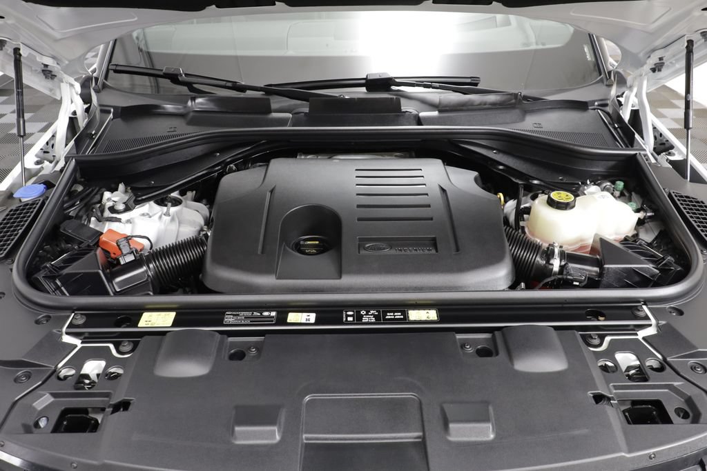 Certified 2025 Land Rover Range Rover Sport SE AWD/4WD image 24