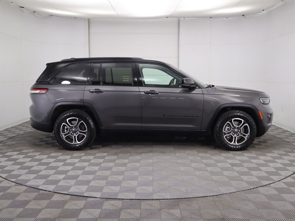 Used 2022 Jeep Grand Cherokee Trailhawk w/ Advanced Protech Group II image 4