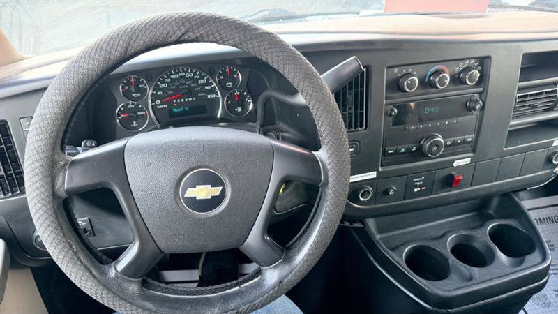 Used 2011 Chevrolet Express 2500 RWD image 18