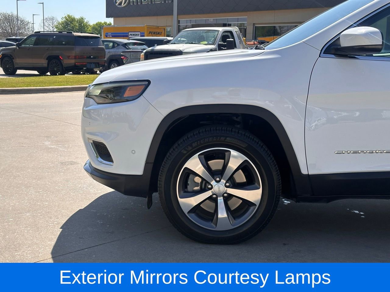 Used 2020 Jeep Cherokee Limited w/ Technology Group image 10