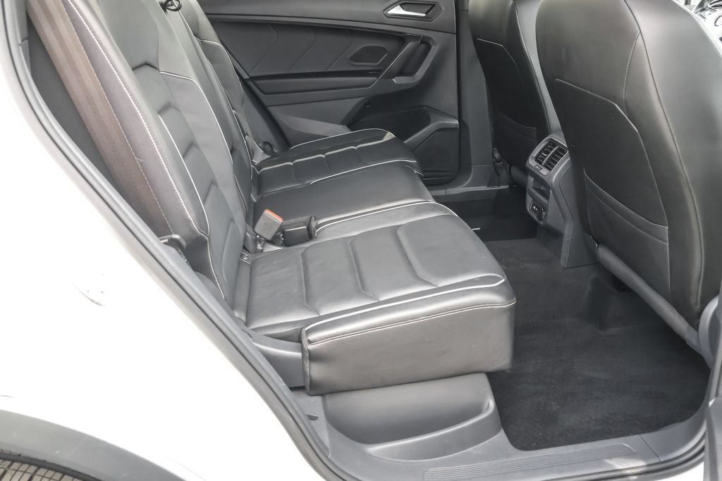 Used 2021 Volkswagen Tiguan SEL Premium R-Line AWD/4WD image 34