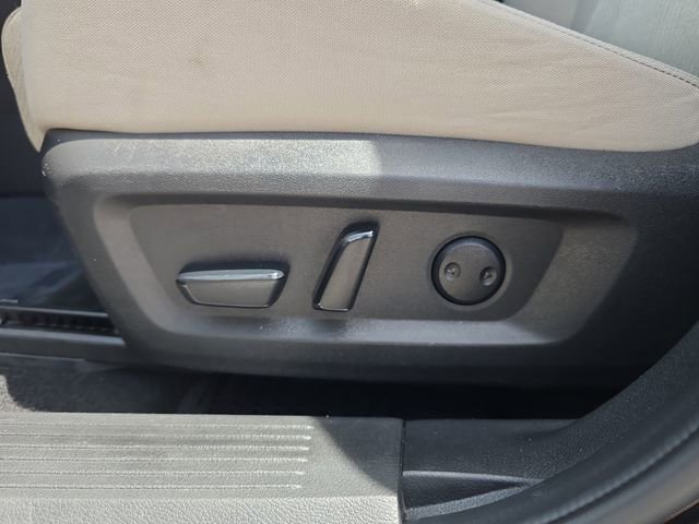 Used 2024 Nissan Rogue SV image 16