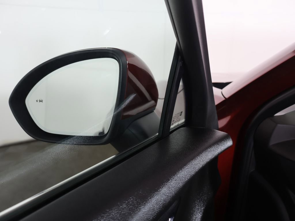 Used 2023 Buick Envision Essence image 34