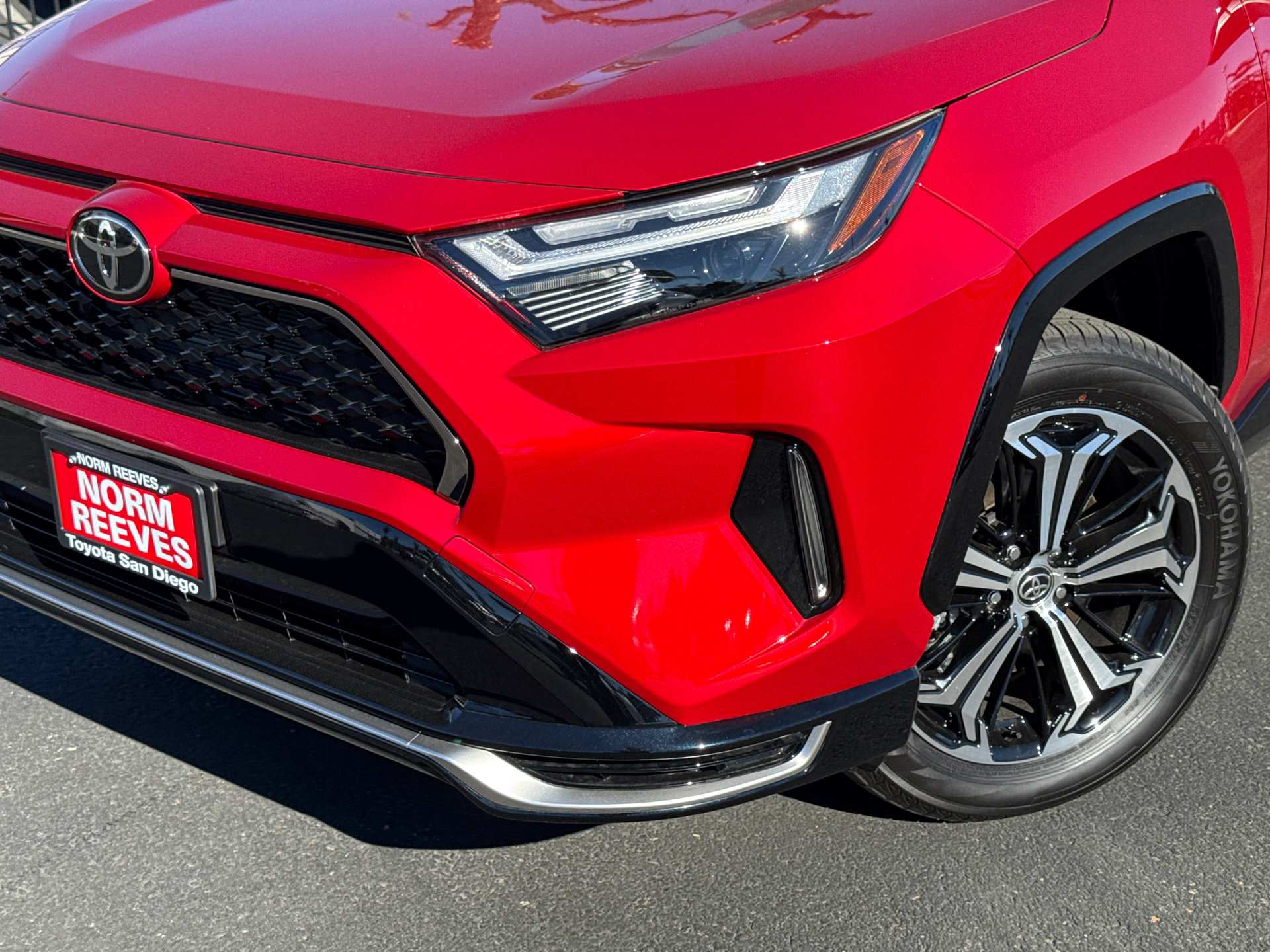 New 2025 Toyota RAV4 XSE video 3