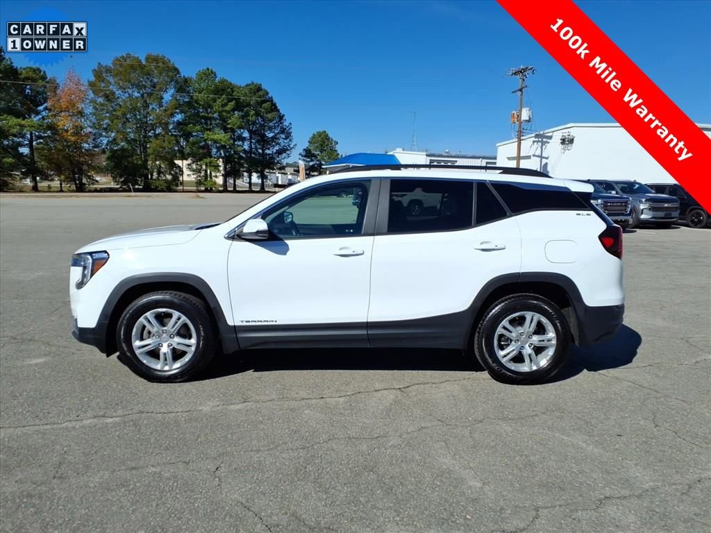 Used 2023 GMC Terrain SLE w/ Driver Convenience Package image 2