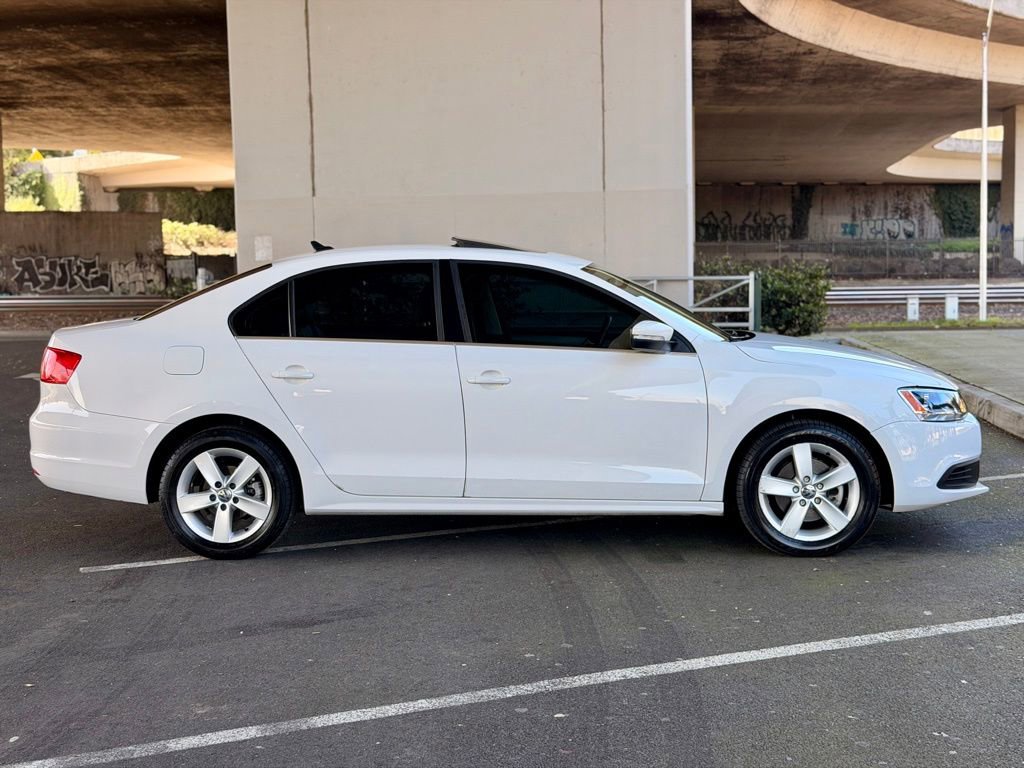 Used 2013 Volkswagen Jetta TDI image 16