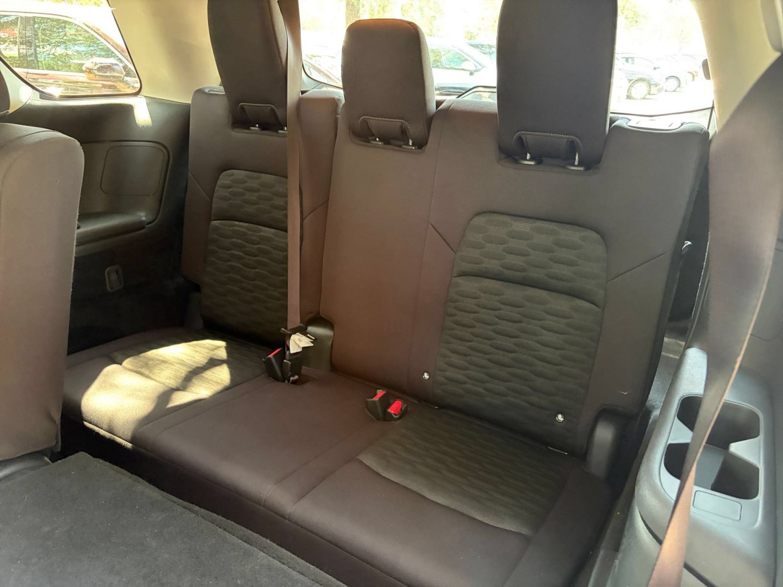 Used 2025 Nissan Pathfinder SV FWD image 30