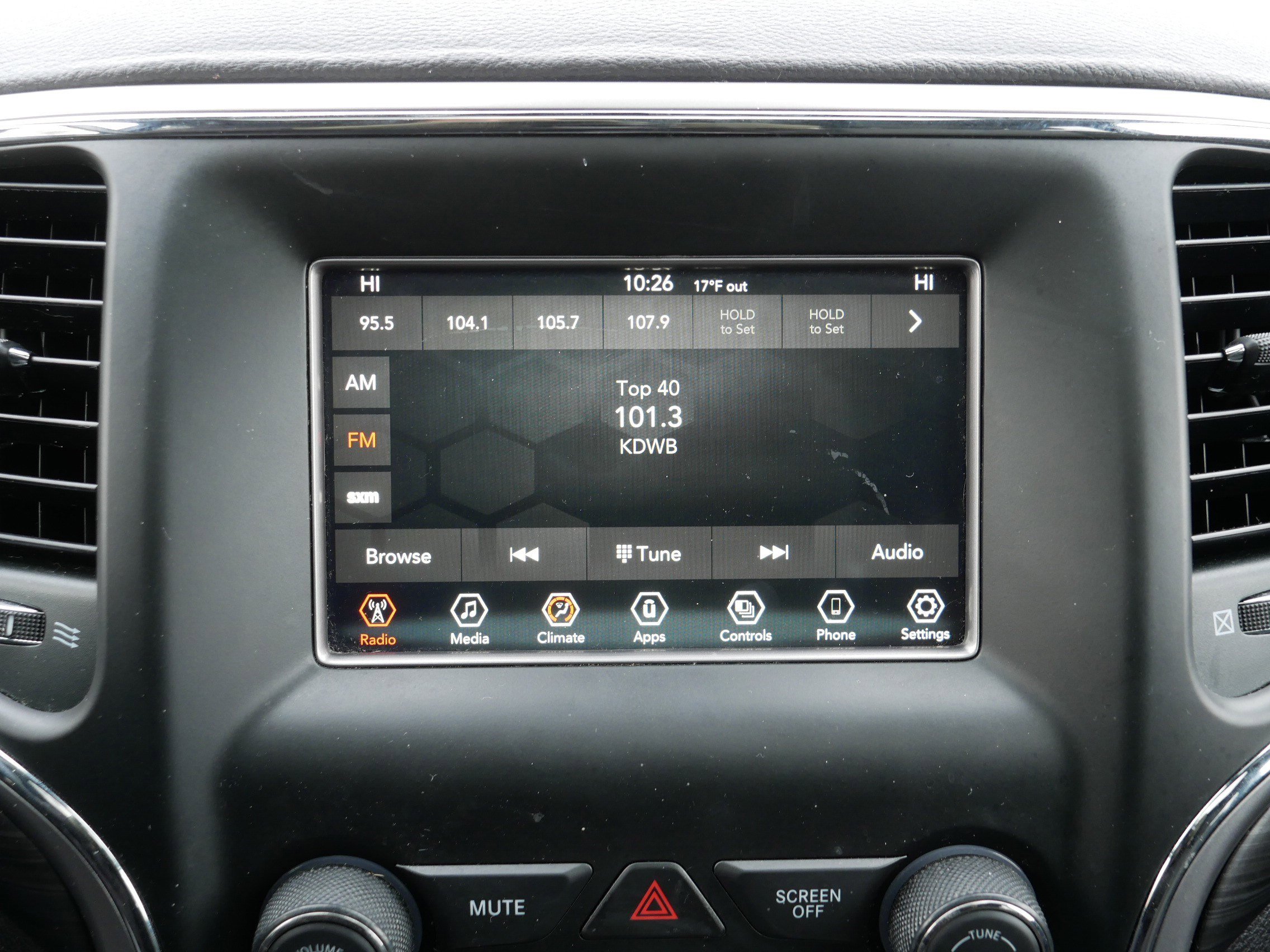 Used 2021 Jeep Grand Cherokee Laredo image 22