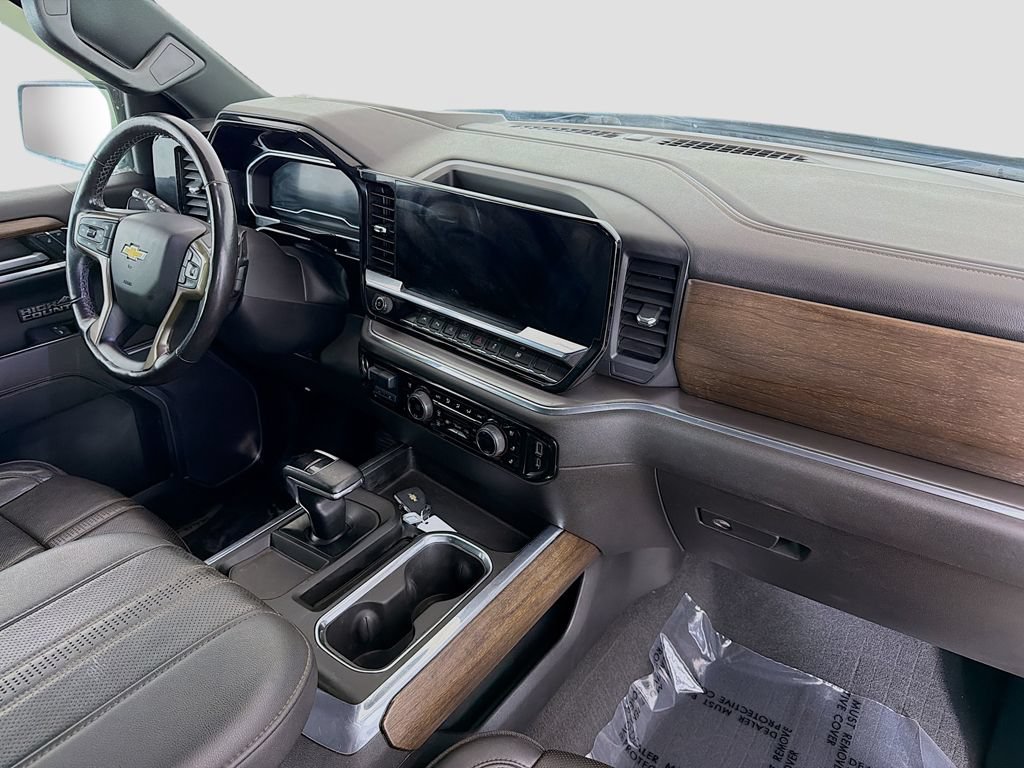 Used 2023 Chevrolet Silverado 1500 High Country AWD/4WD image 25