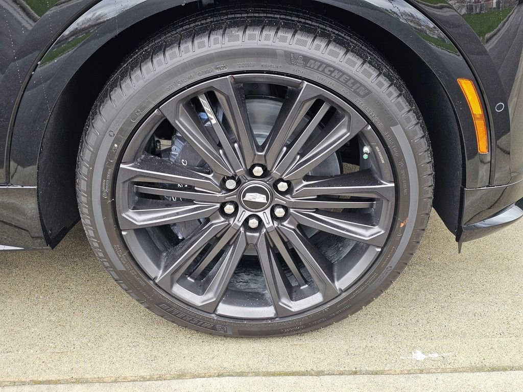 New 2026 Cadillac Lyriq V AWD/4WD image 9