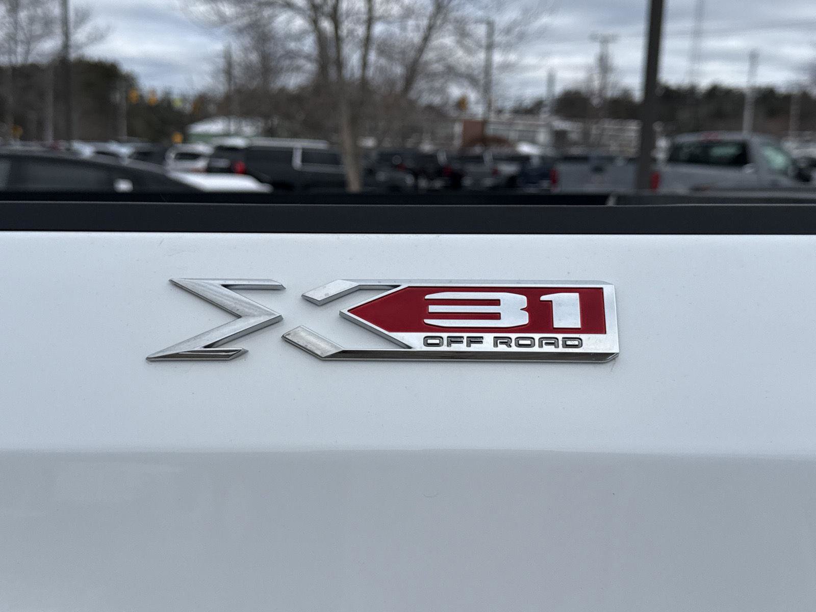 Used 2021 GMC Sierra 1500 SLT w/ SLT Convenience Package image 9