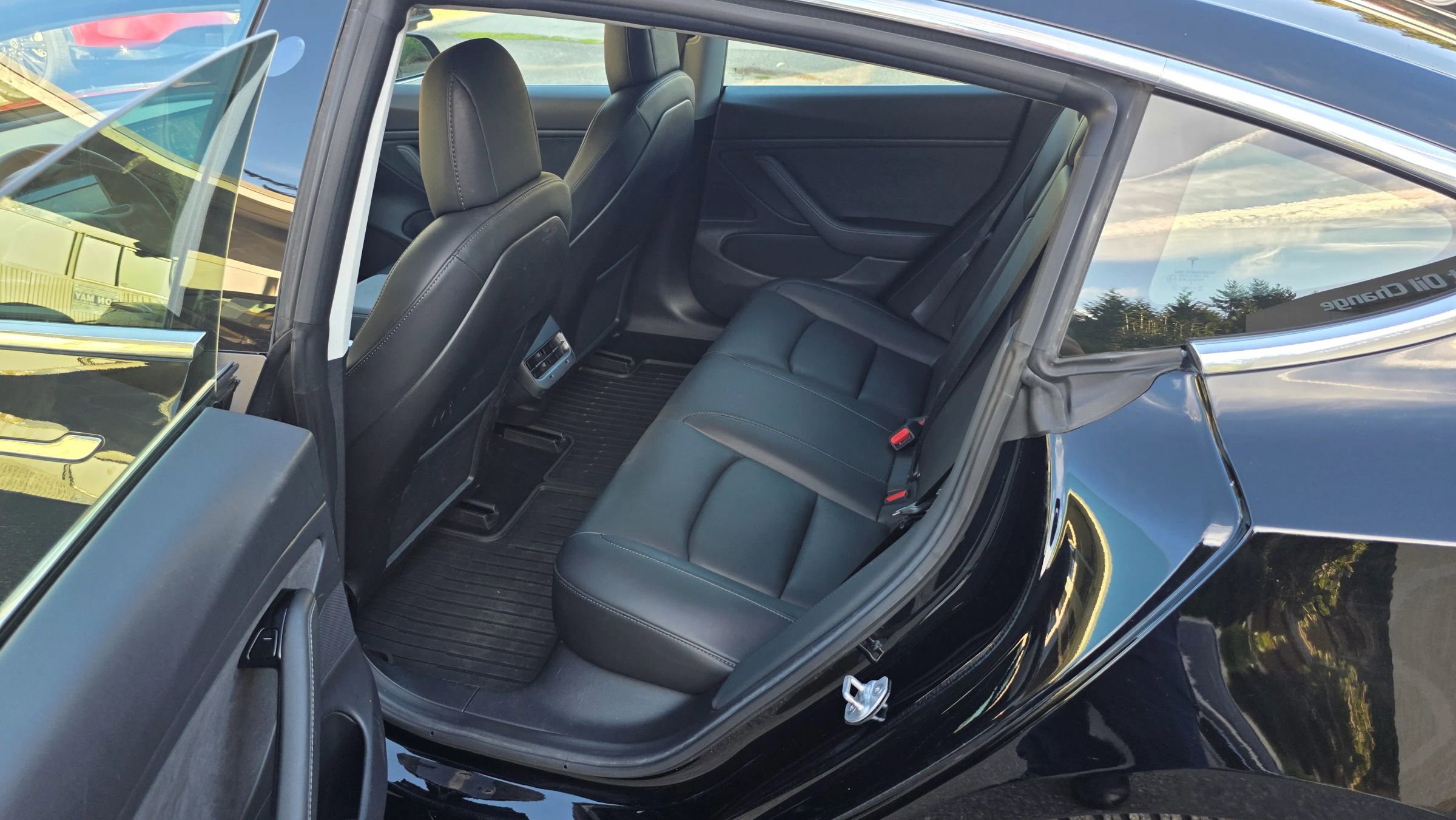 Used 2018 Tesla Model 3 Long Range image 10