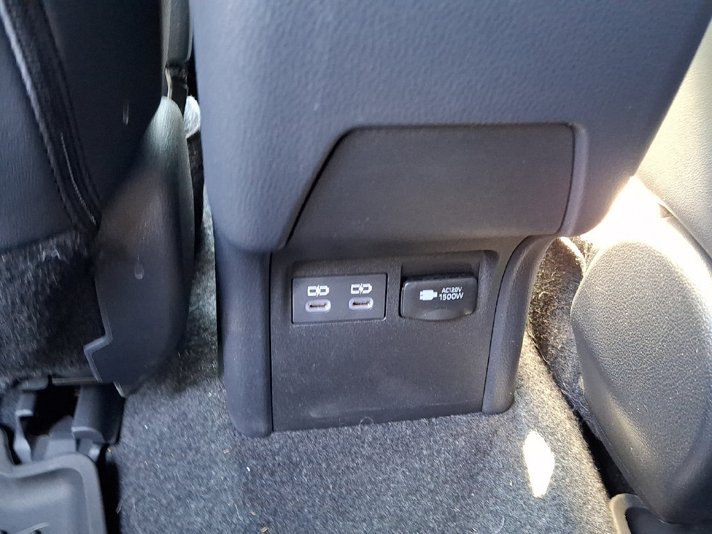 Used 2024 Toyota Prius Prime FWD image 12