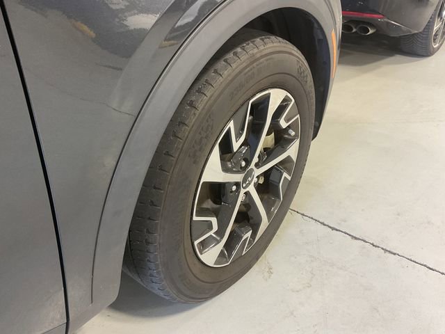Used 2023 Kia Sportage EX image 15
