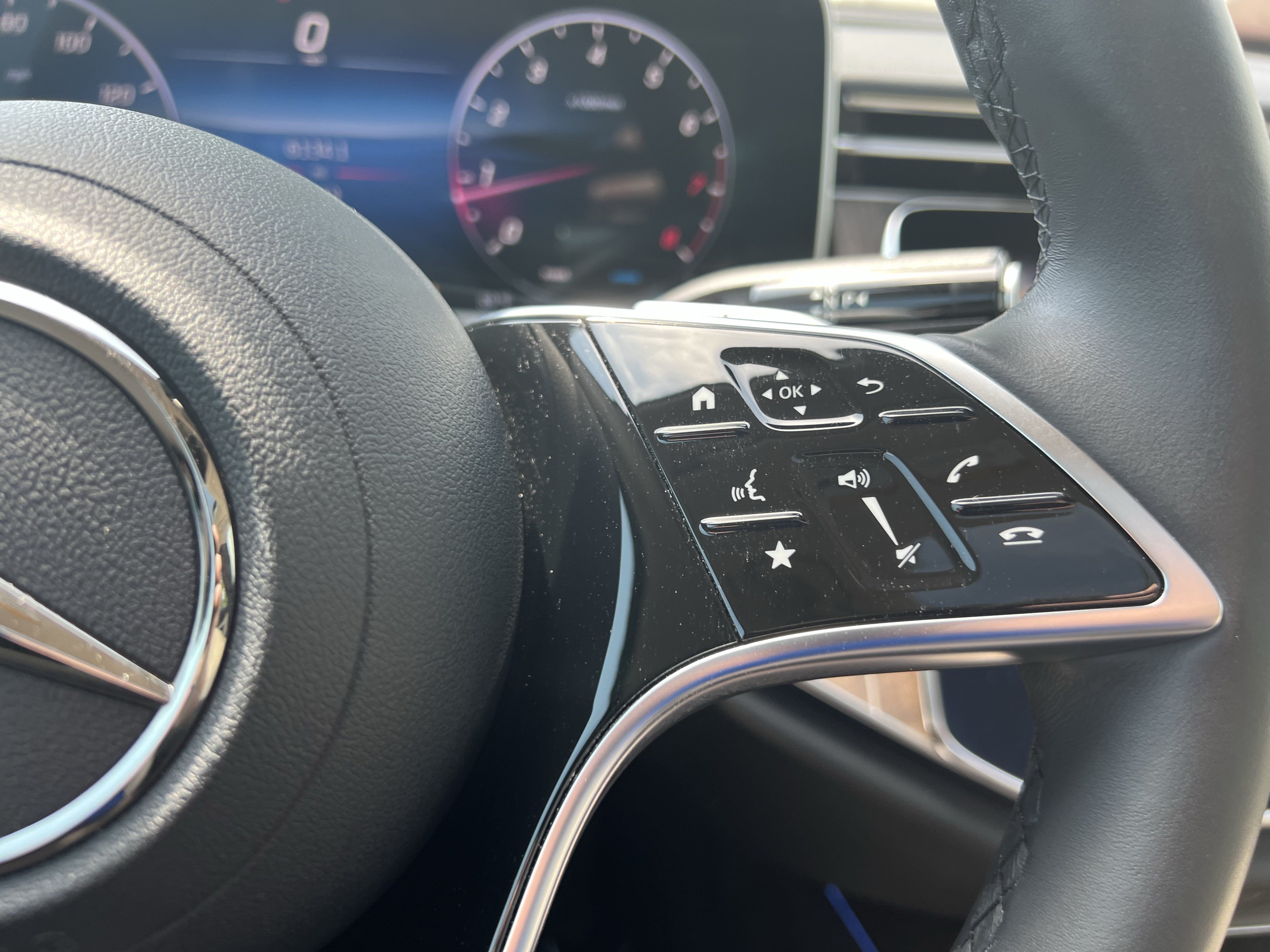 Used 2025 Mercedes-Benz E 350 4MATIC Sedan image 20