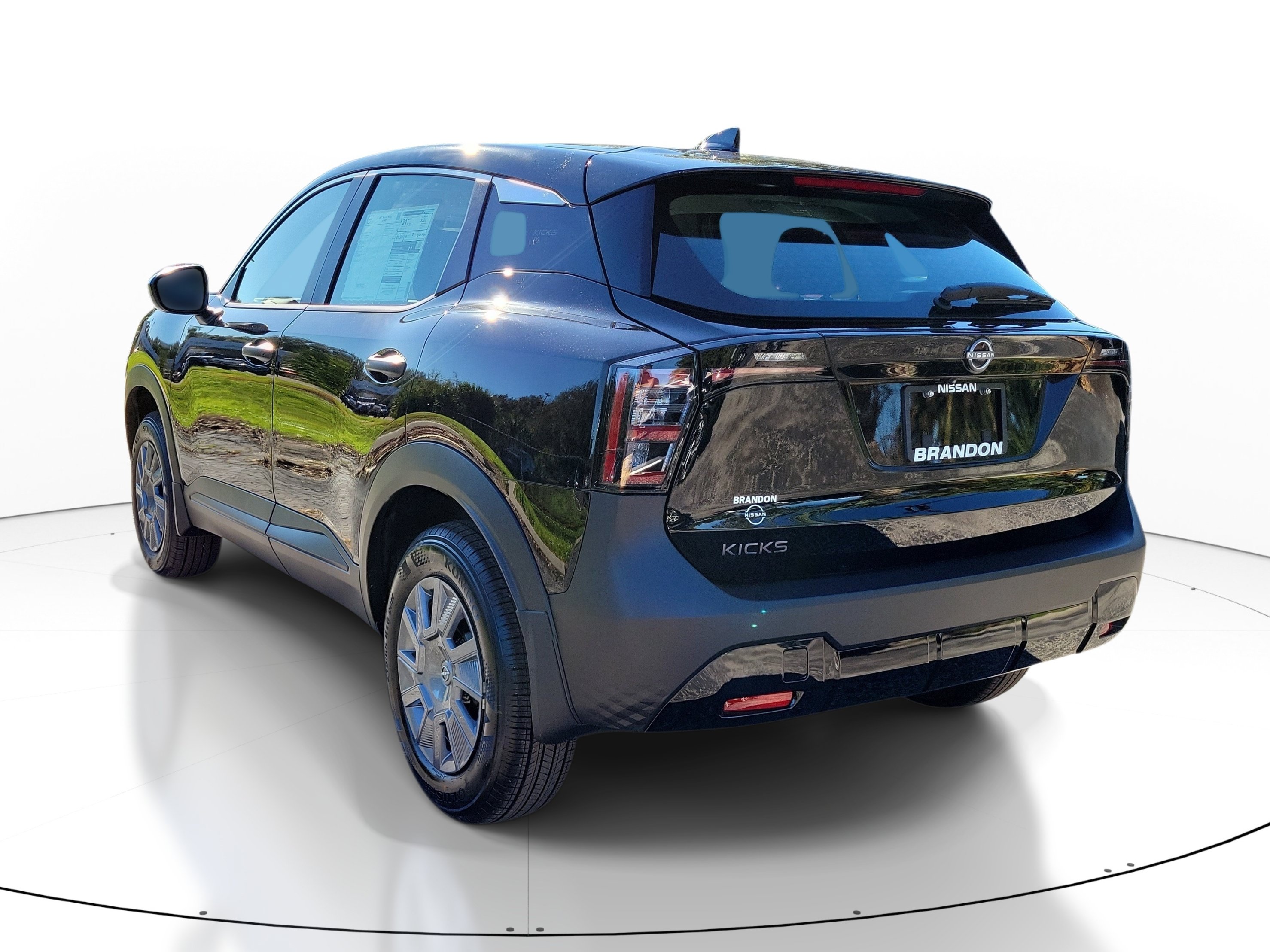 New 2027 Nissan Kicks S FWD image 5