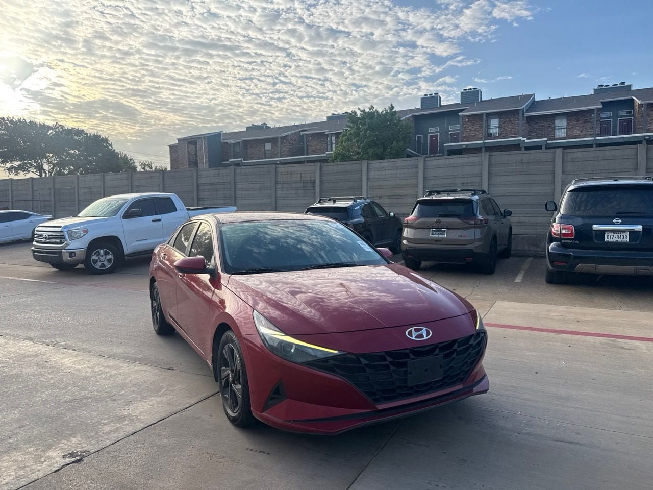 Used 2023 Hyundai Elantra SEL FWD image 2