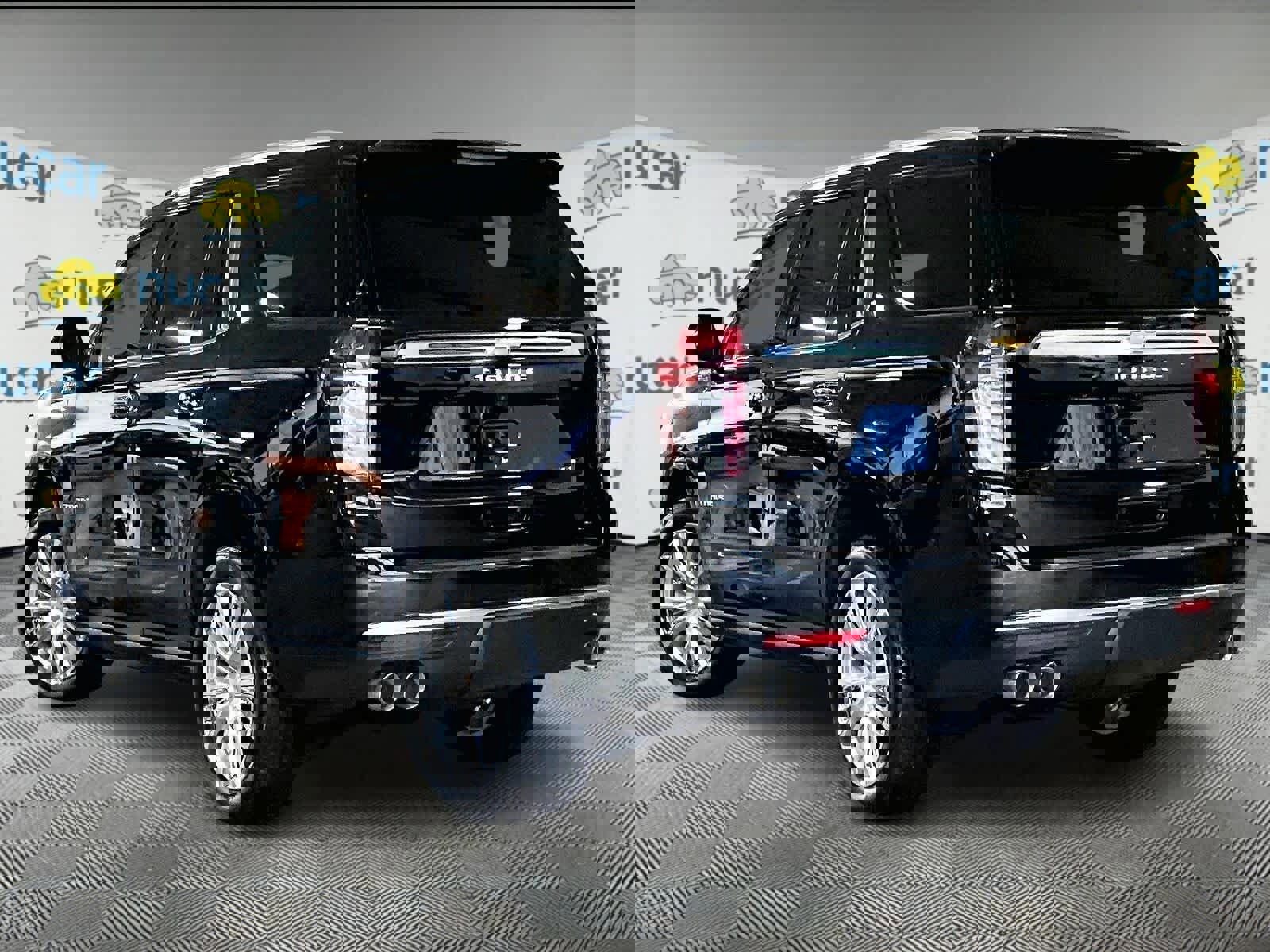 Used 2023 Chevrolet Tahoe High Country w/ Premium Package 2 image 4