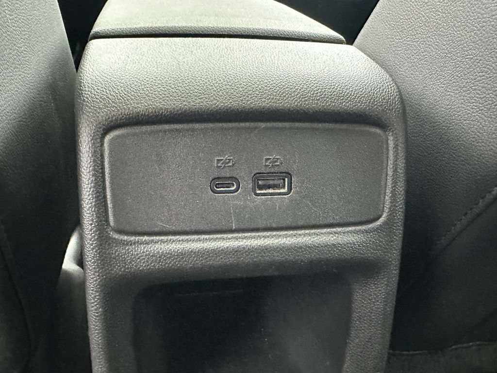 Used 2024 Chevrolet Trax LT w/ Sunroof Package FWD image 10