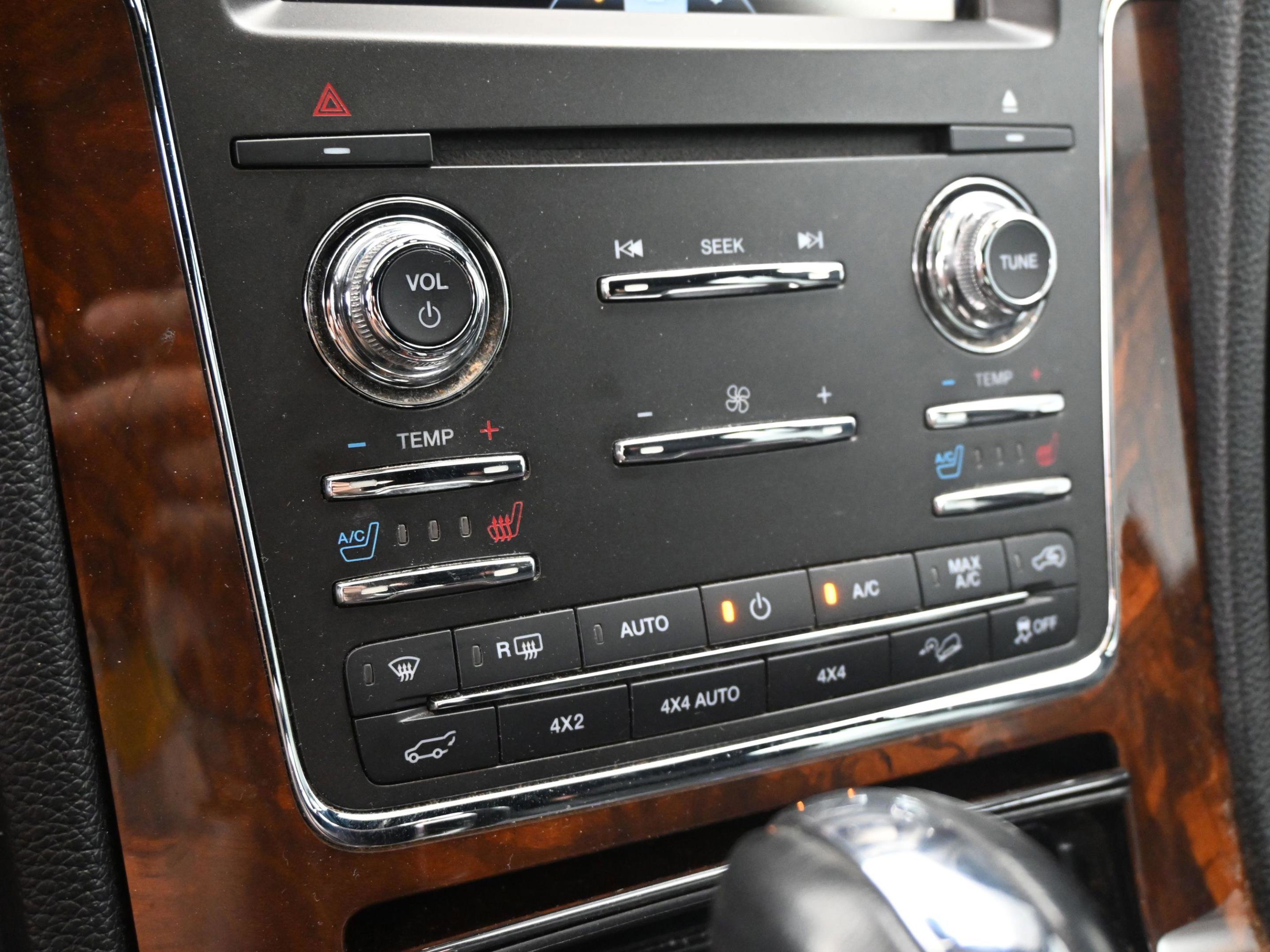 Used 2015 Lincoln Navigator 4WD image 30