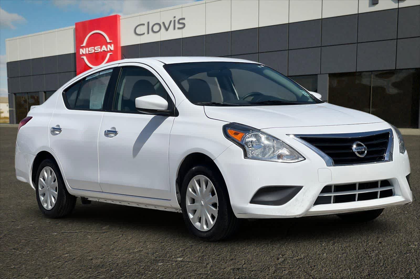 Used 2018 Nissan Versa SV FWD image 10