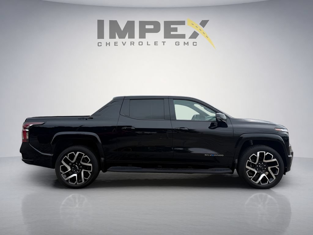 Used 2025 Chevrolet Silverado EV RST AWD/4WD image 6