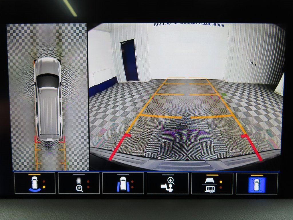 Used 2024 Chevrolet Tahoe Z71 image 18