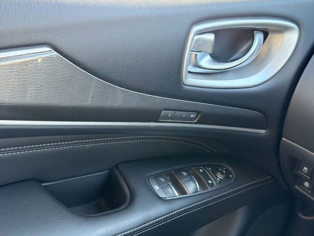 Used 2020 INFINITI QX60 Luxe w/ Essential Package image 17