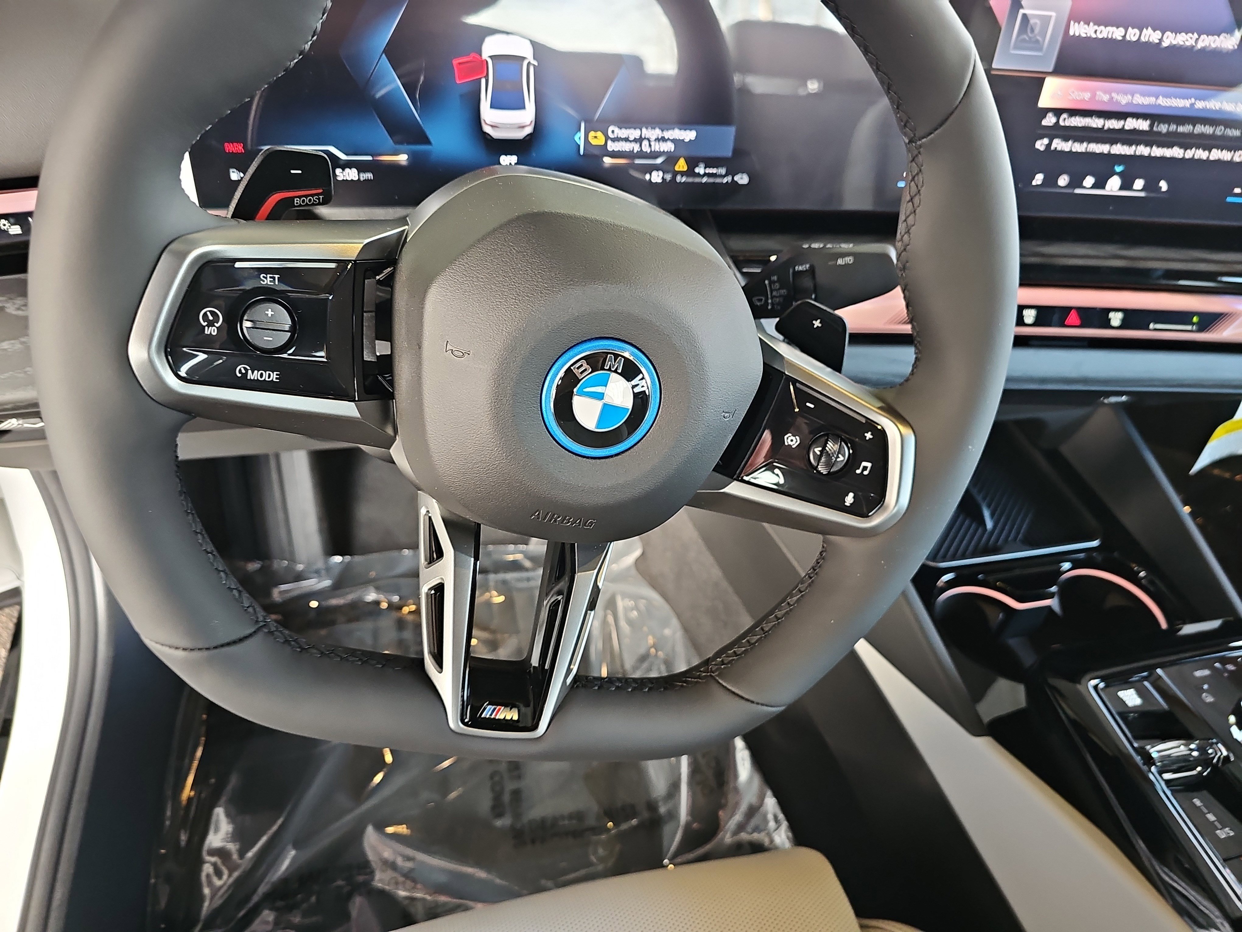 New 2026 BMW 550e xDrive w/ Executive Package image 17