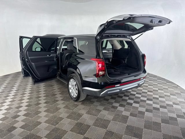 Used 2025 Hyundai Palisade SE AWD/4WD image 17