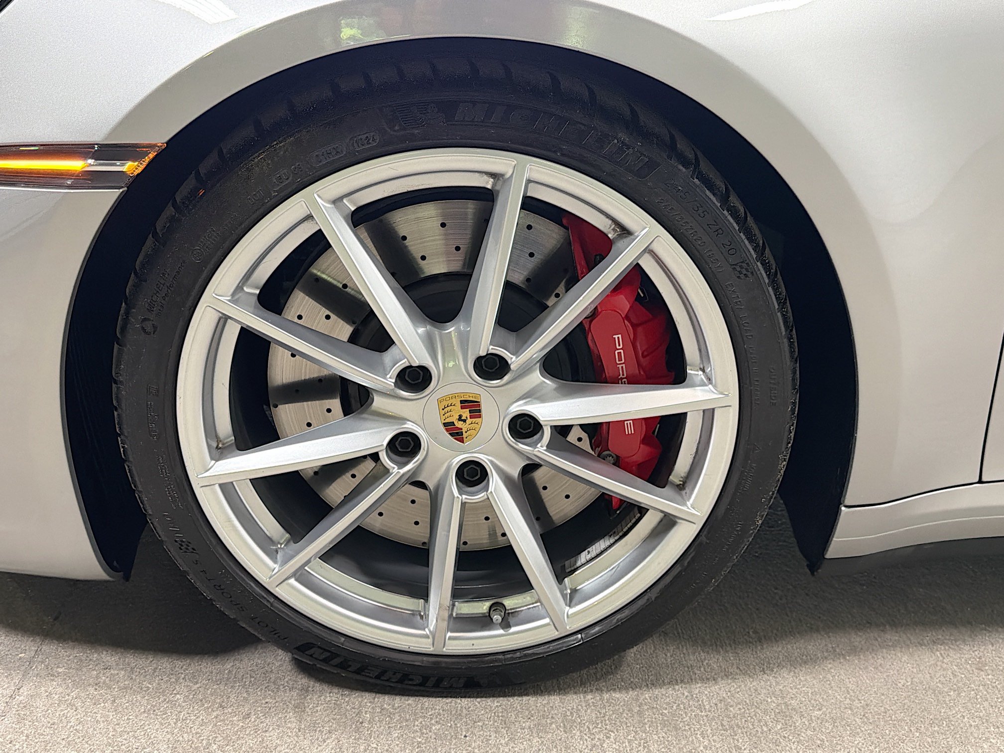 Certified 2024 Porsche 911 Carrera GTS RWD image 38