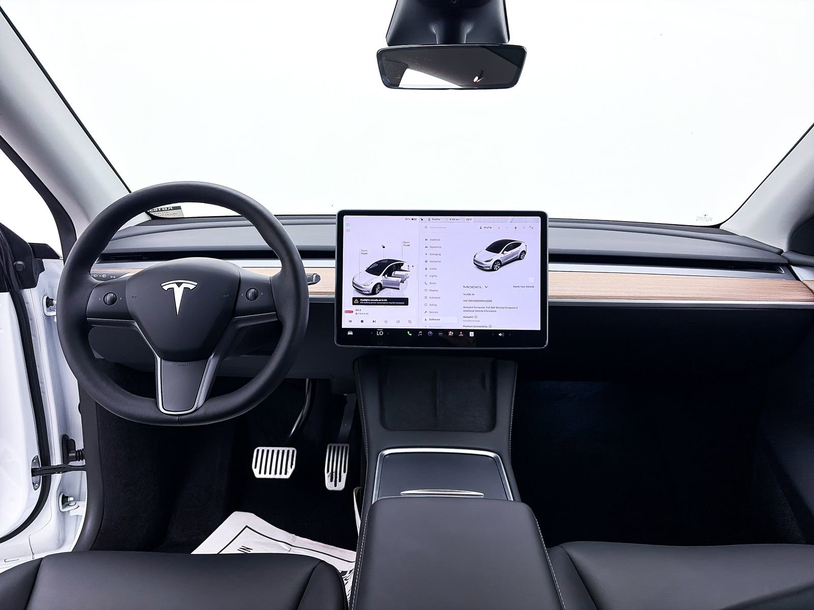 Used 2023 Tesla Model Y Long Range image 39
